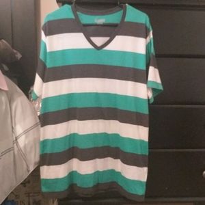 Old navy t-shirt